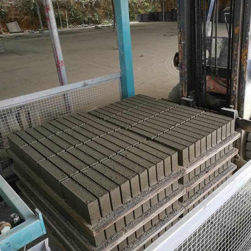 Maximiser l'efficacité et les profits avec les machines de fabrication de blocs de pavé