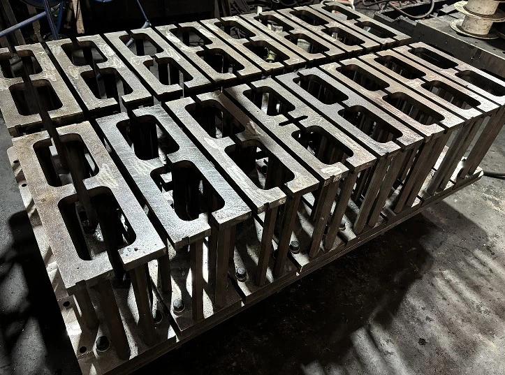 Facteurs clés affectant la qualité dans la production de moulage par blocs creux