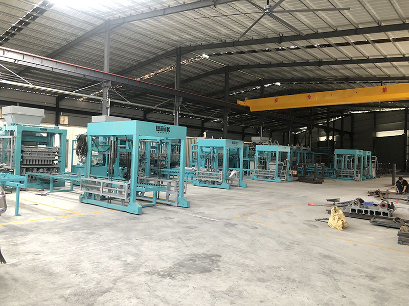 Décomposer la rentabilité d'une machine à blocs de béton