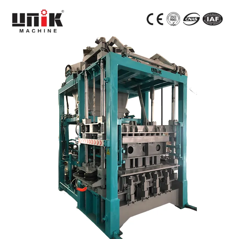 Machine à blocs entièrement automatique