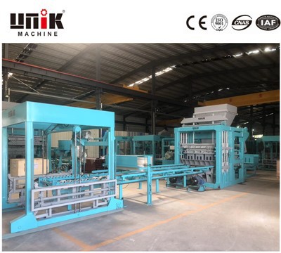 Machine de fabrication de briques solides